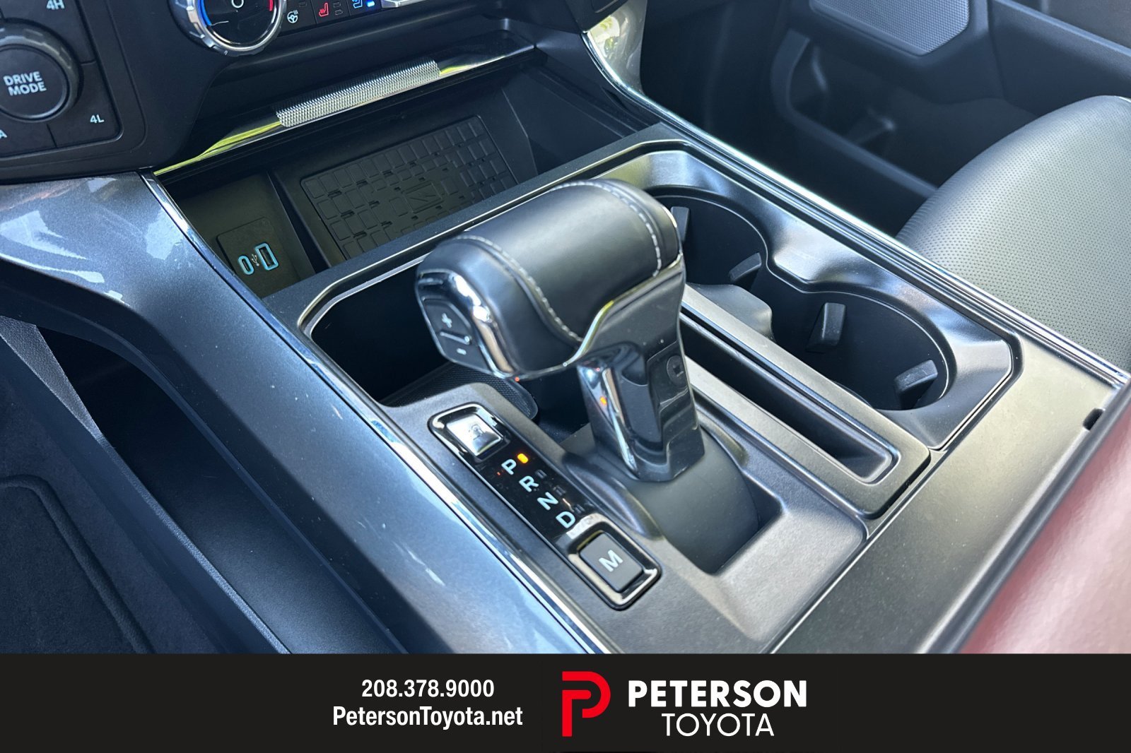 Used 2023  Ford Lariat image 20
