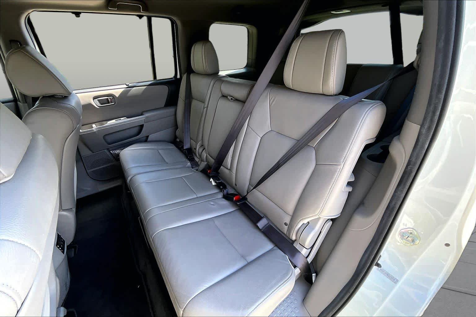 Used 2012 White Diamond Pearl Honda Touring image 19
