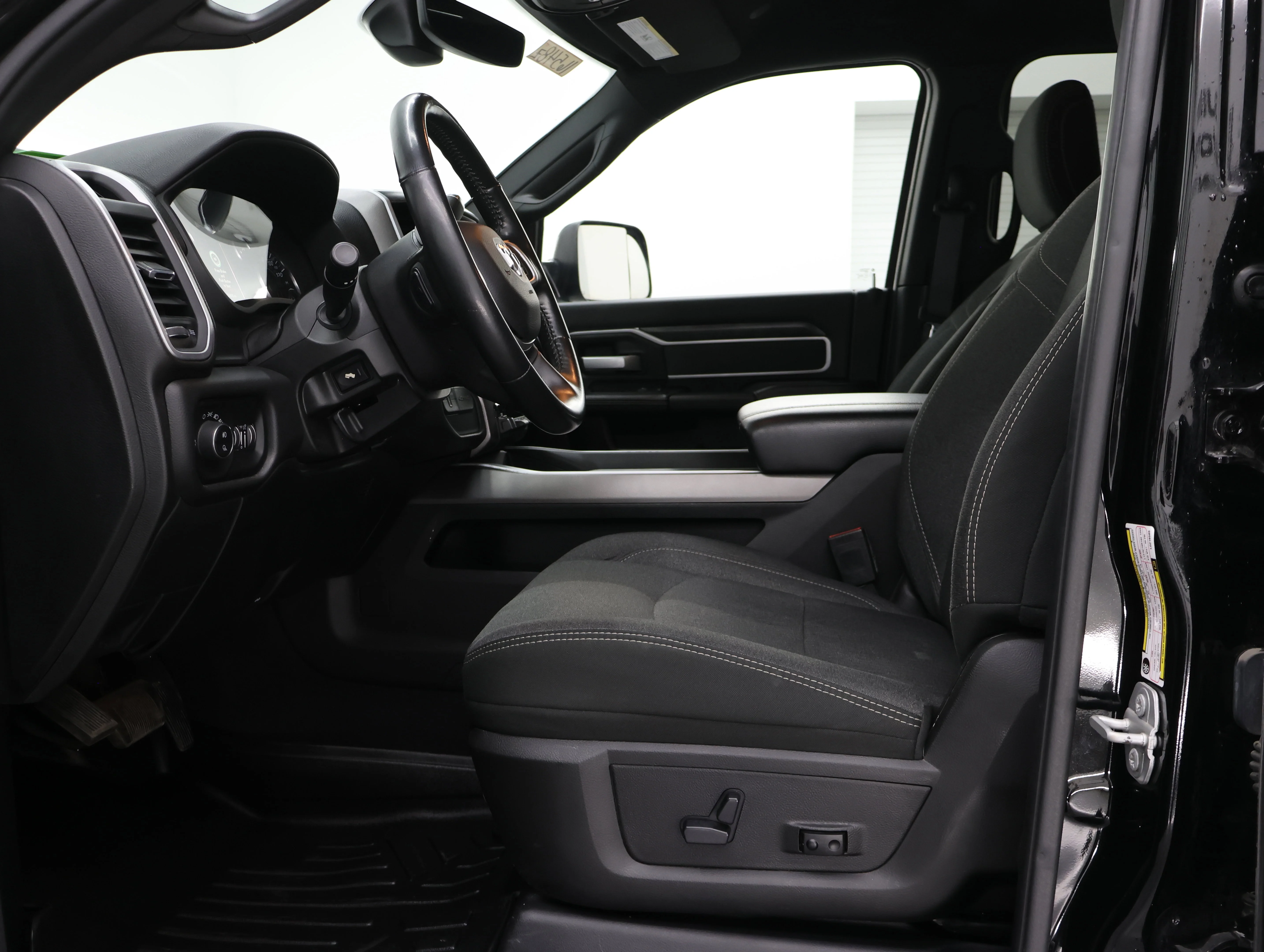 Used 2020 Diamond Black Crystal Pearlcoat Ram Big Horn image 8