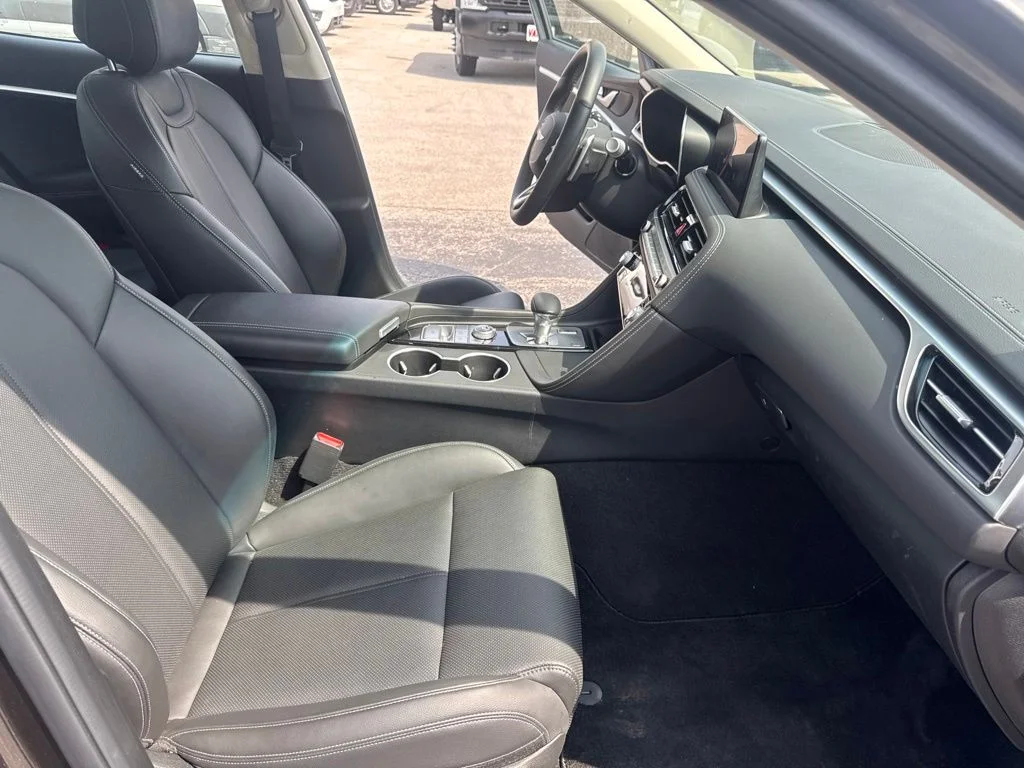 2025 GENESIS G70 Standard - Photo 34