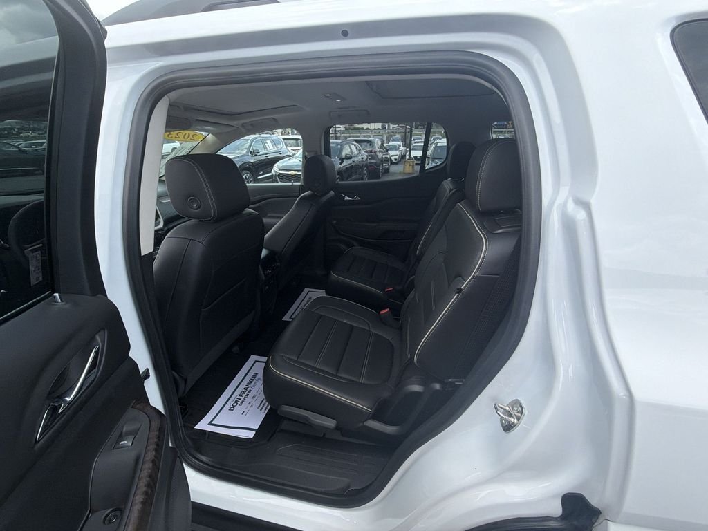 Used 2023 White GMC Denali image 22