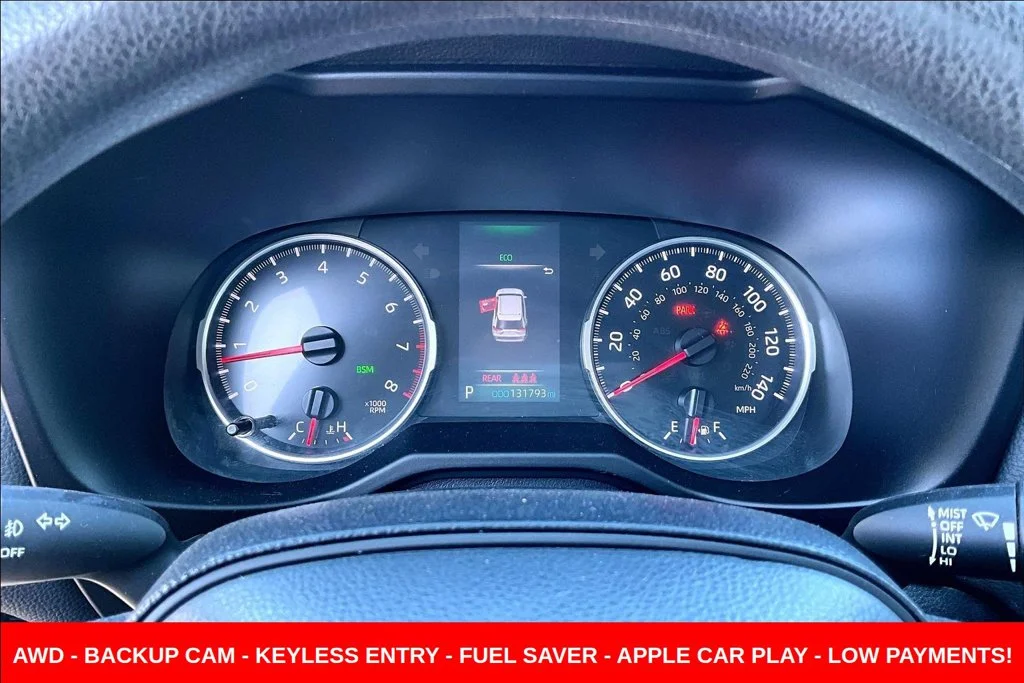 Used 2020 White Toyota XLE image 15