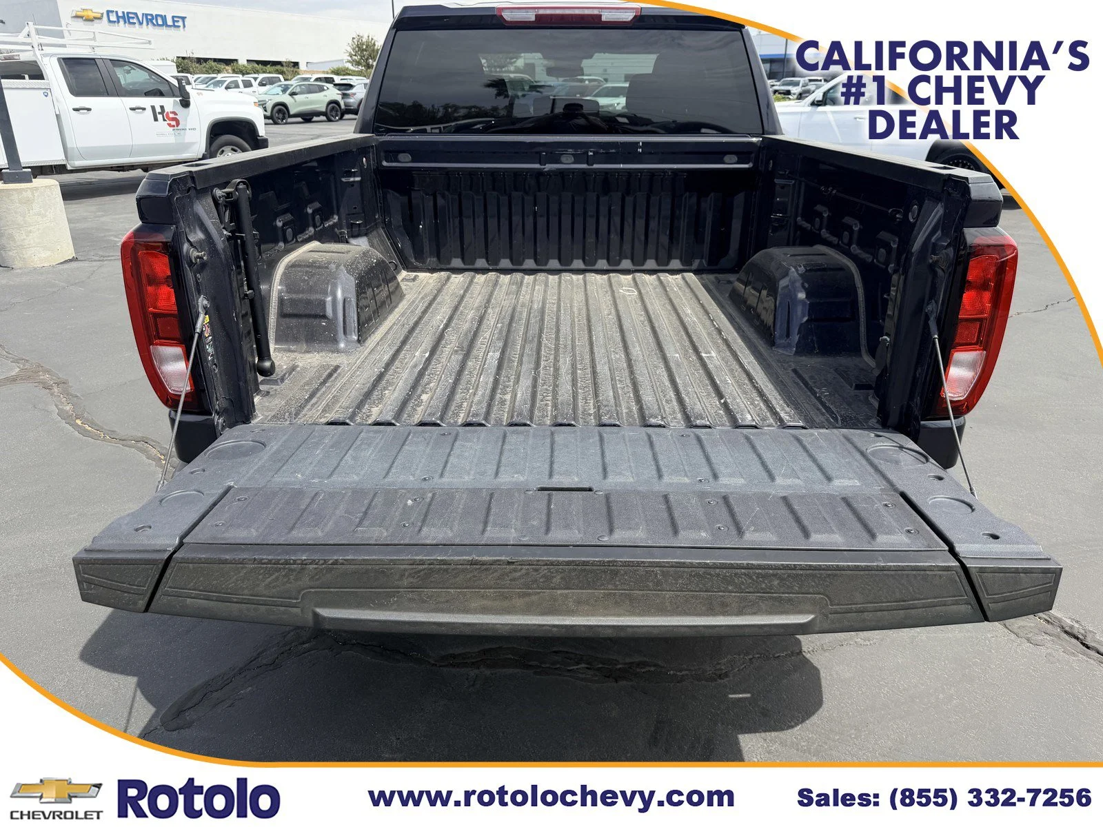Used 2025 Titanium Rush Metallic GMC Elevation image 12