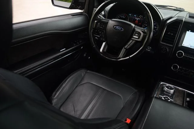Used 2018 Ford Expedition Limited with VIN 1FMJU2AT5JEA33198 for sale in Lebanon, OH