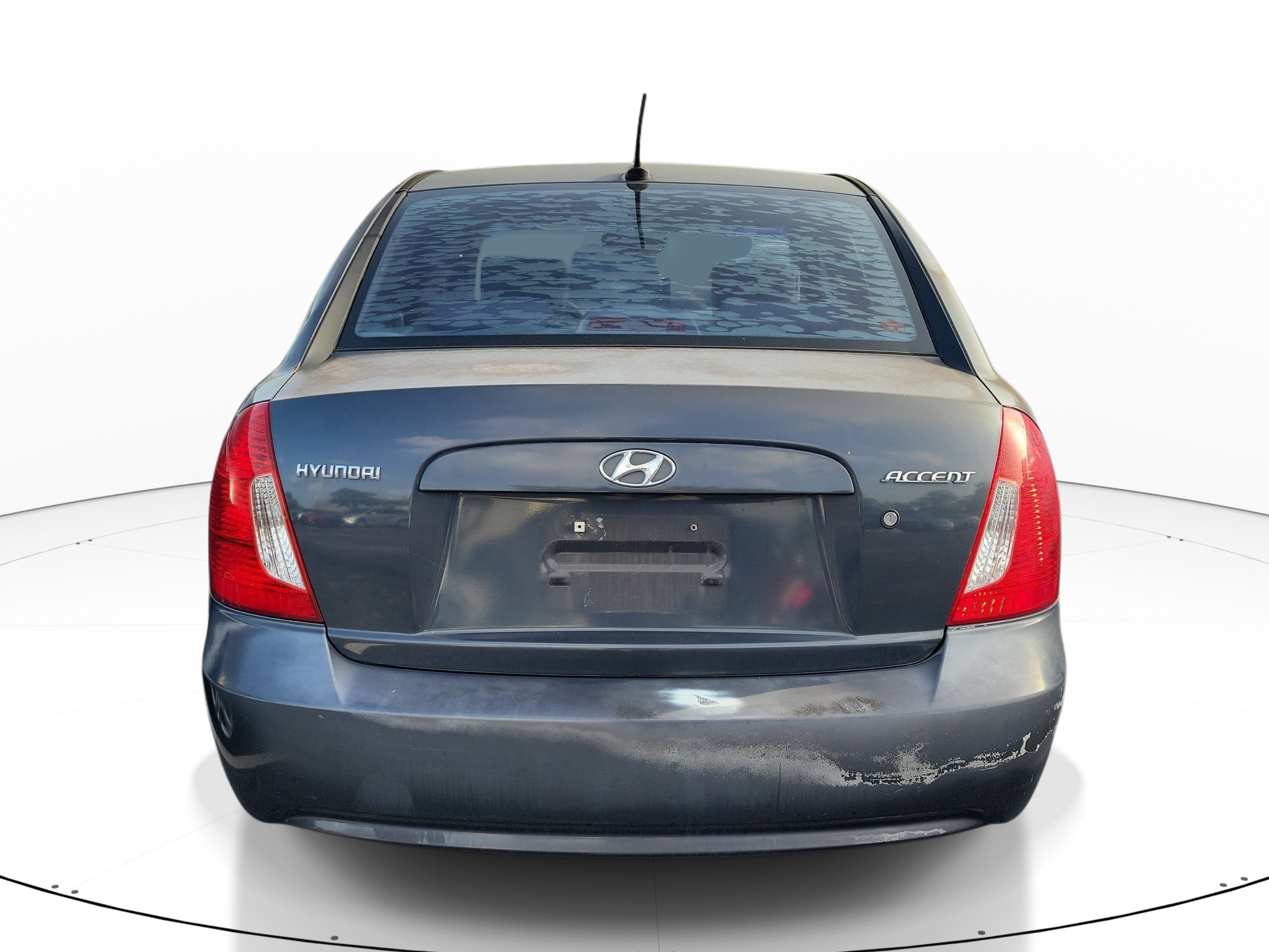 Used 2010 Charcoal Gray Pearl Hyundai GLS image 4