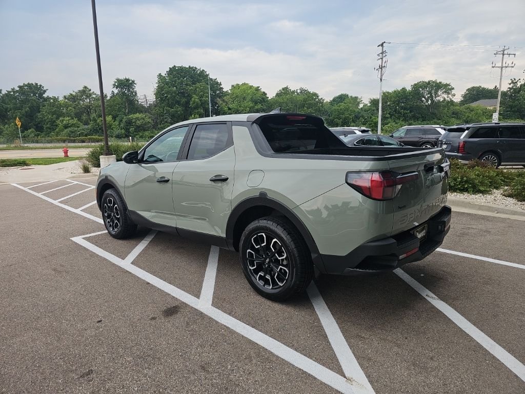 Used 2022 Green Hyundai SEL image 3