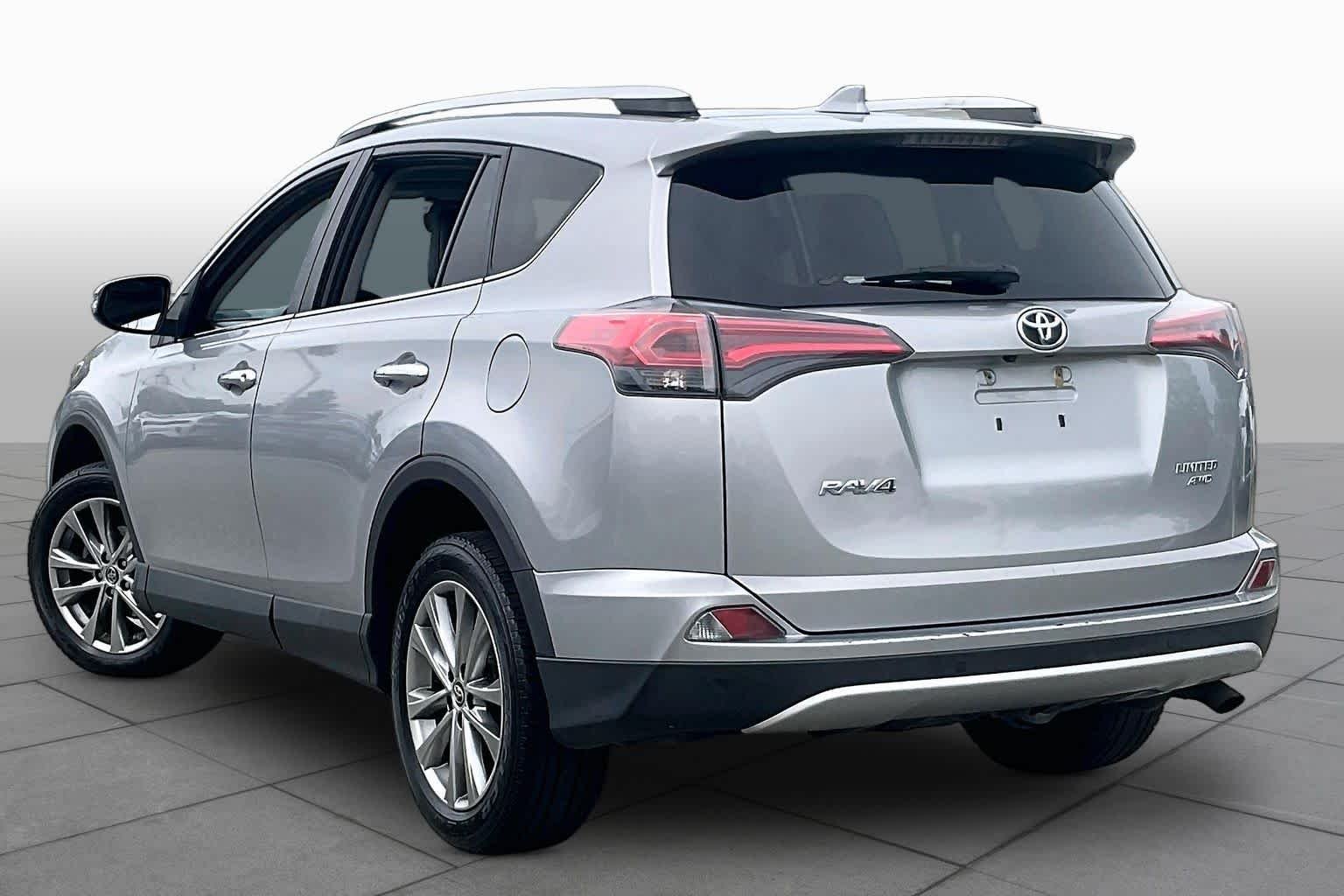 Used 2016 Silver Sky Metallic Toyota Limited image 21