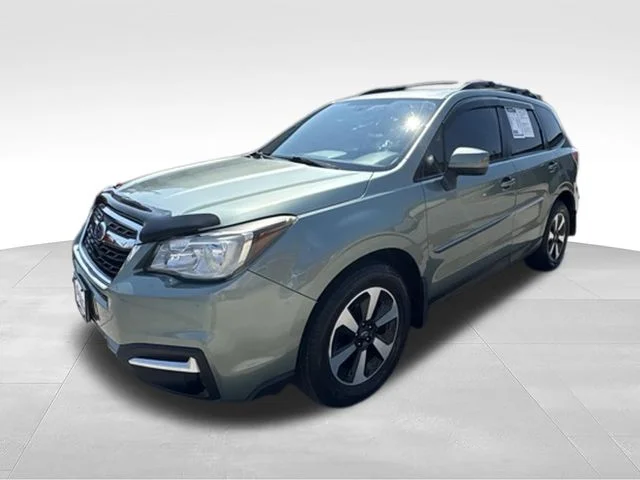 Used 2018 Green Subaru 2.5i Premium image 4