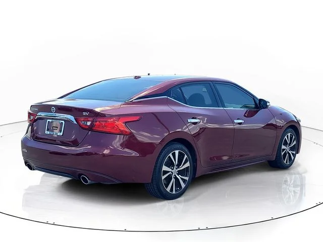 Used 2017 Red Nissan 3.5 SV image 5