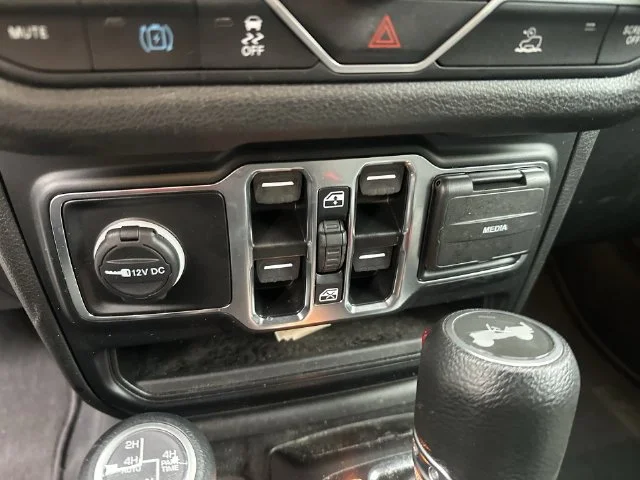 Used 2024 White Jeep Sport S 4xe image 17