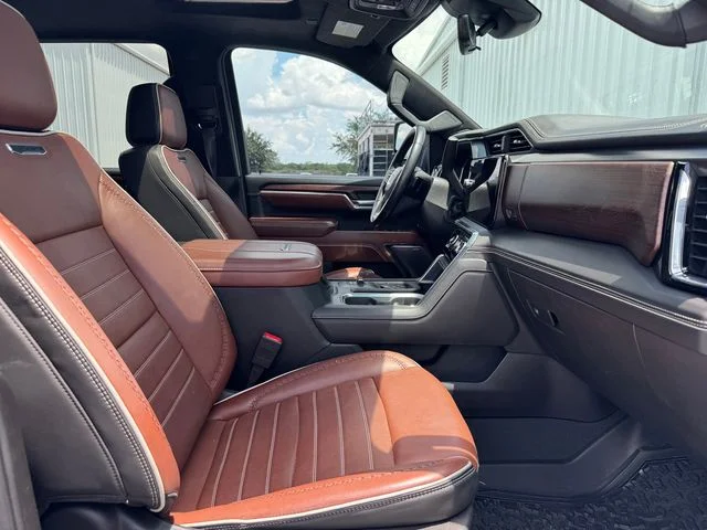 Used 2024 White Frost Tricoat GMC Denali Ultimate image 18