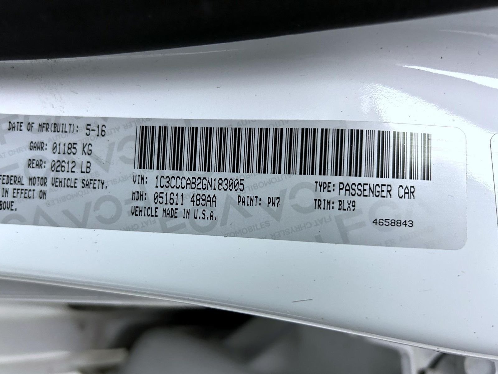 Used 2016 White Chrysler Limited image 25