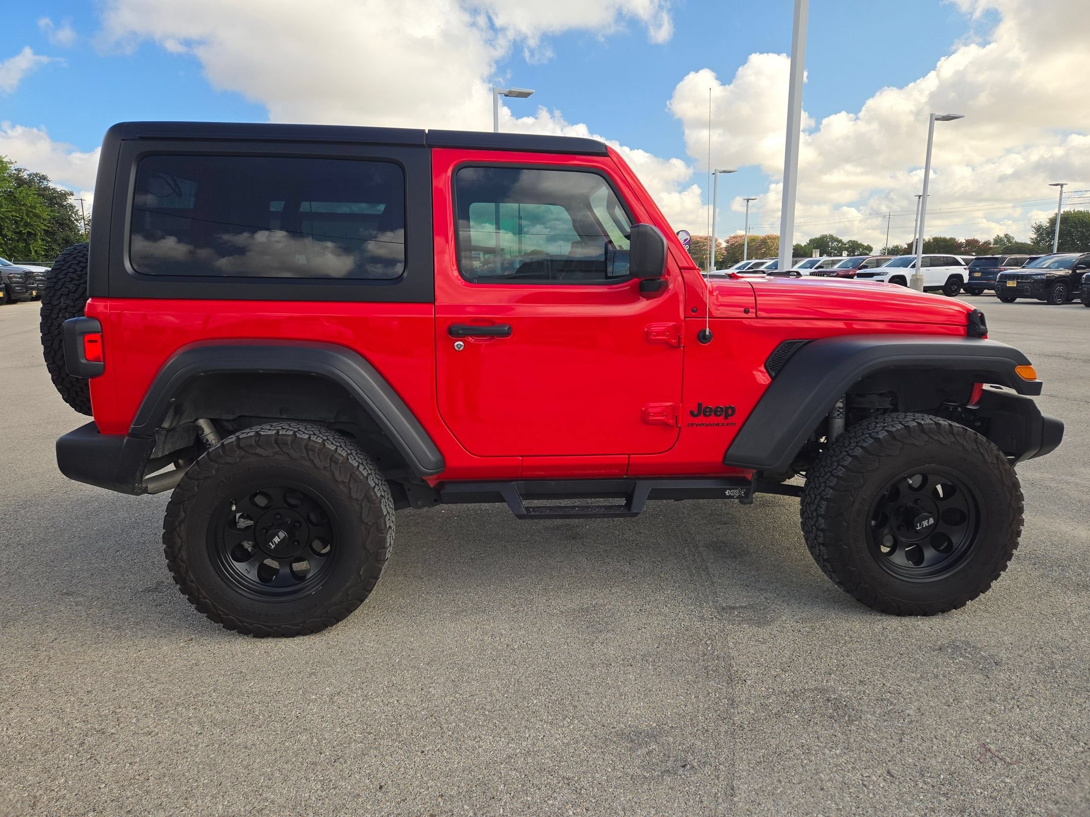 Used 2023 Firecracker Red Clearcoat Jeep Sport S image 2