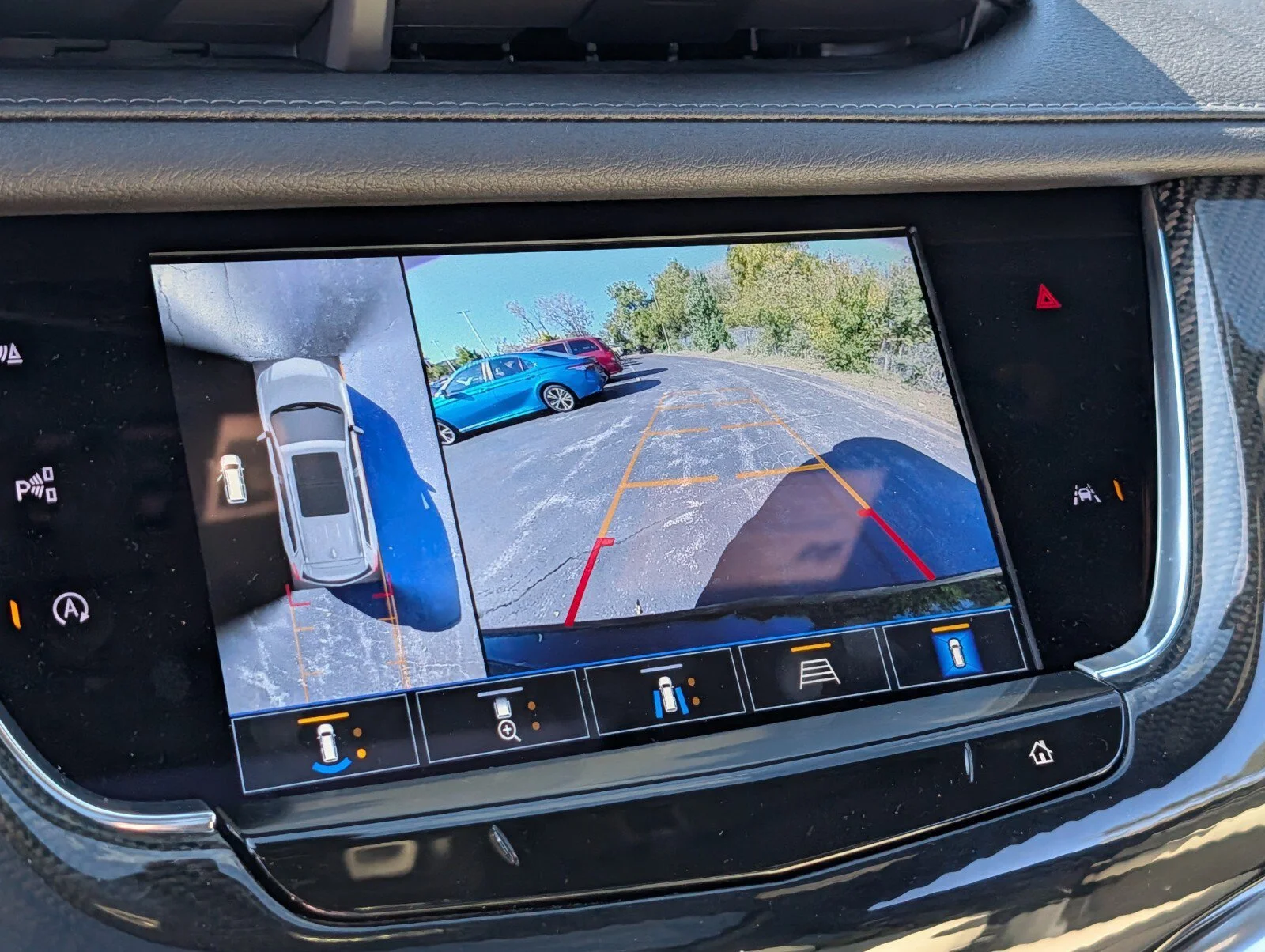 2023 Cadillac XT6 Sport - Photo 11