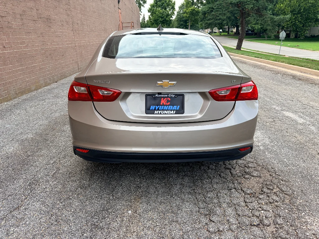 Used 2023 Gray Metallic Chevrolet LT image 4
