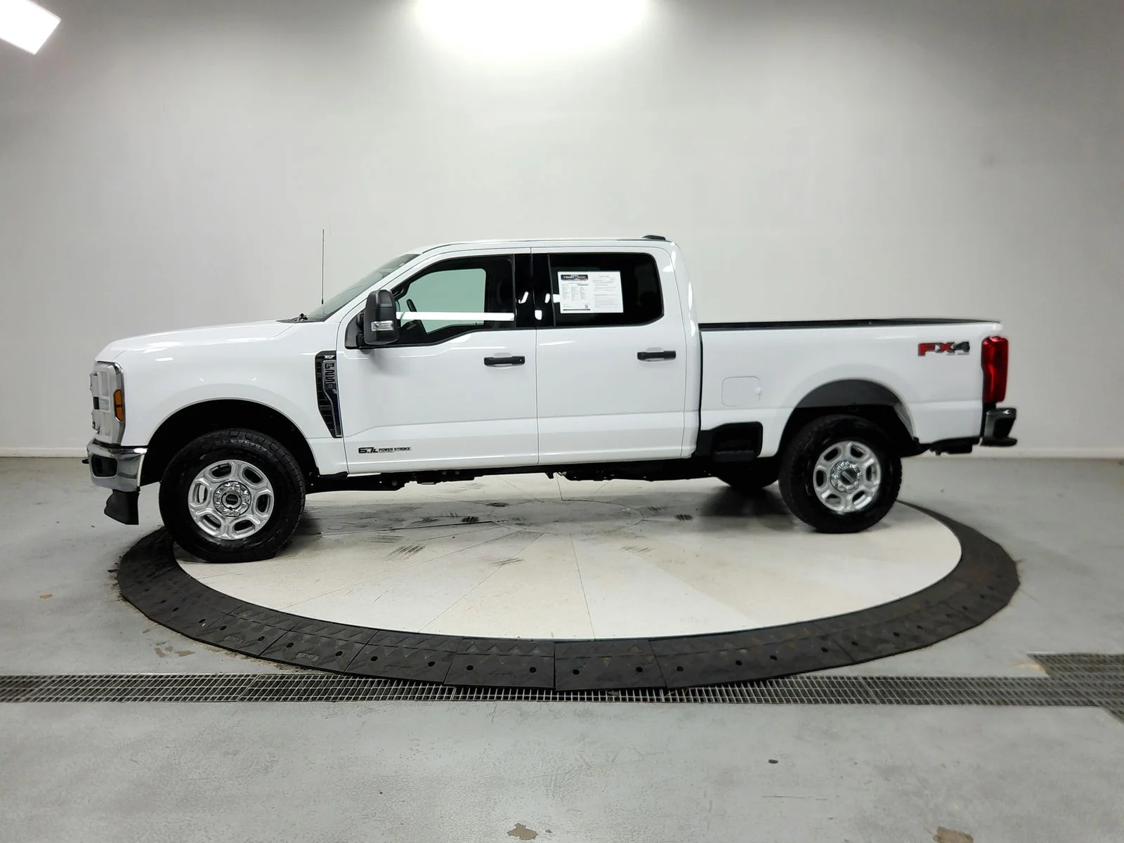 Used 2025 White Ford XLT image 5