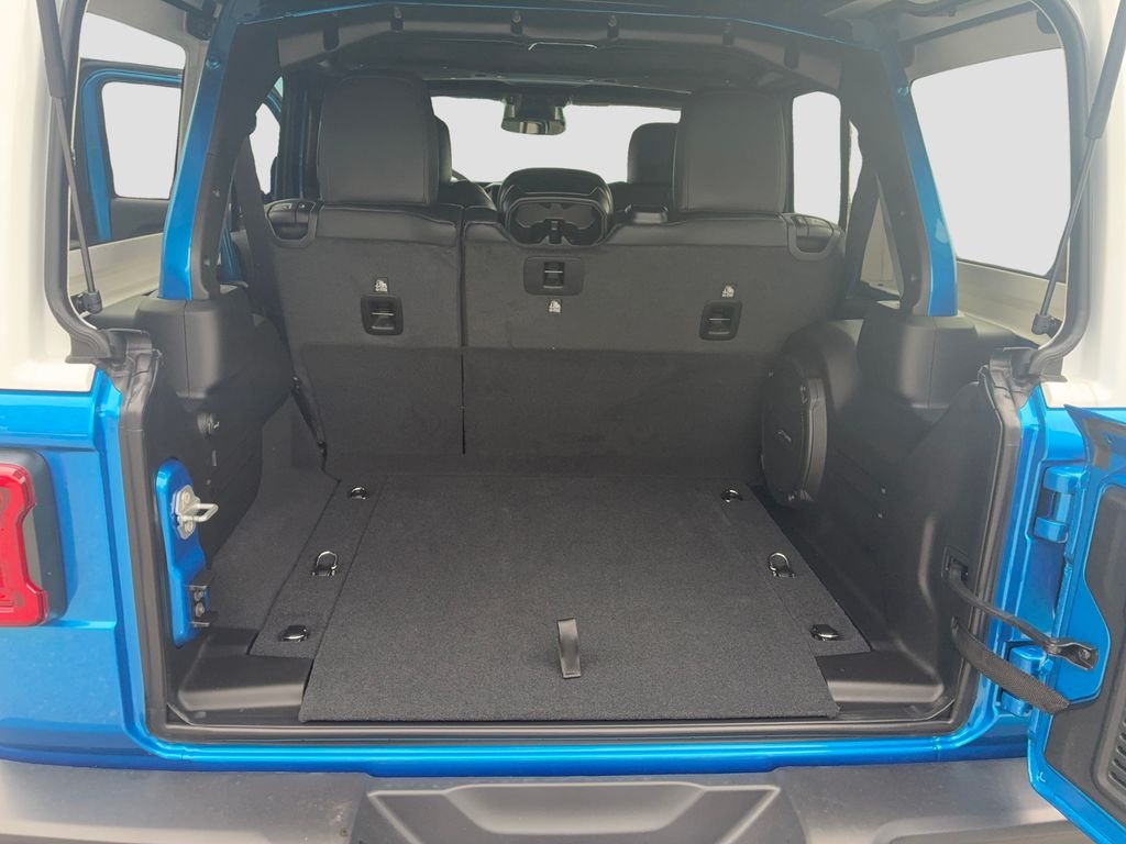 New 2027 Hydro Blue Pearlcoat Jeep Sahara image 22