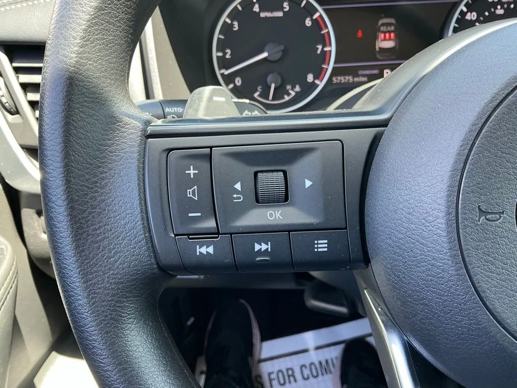 Used 2024 White Nissan SV image 33