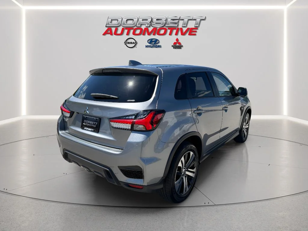 Used 2025 Alloy Silver Metallic Mitsubishi ES image 6