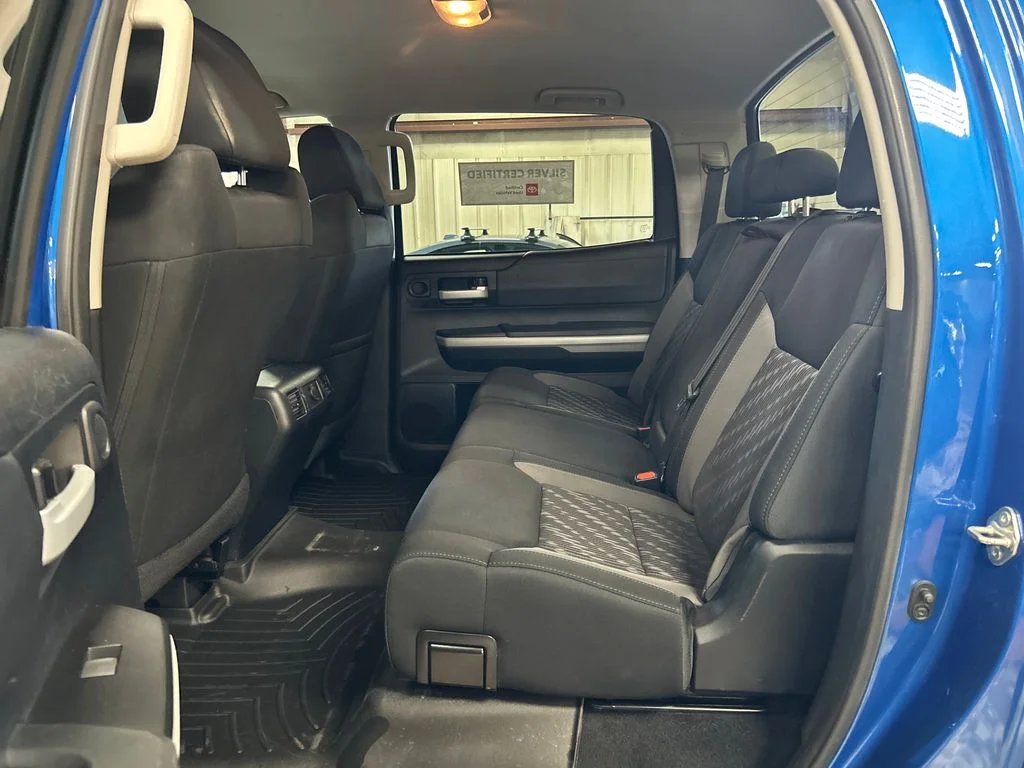 Certified Used 2018 Blue Toyota SR5 image 16