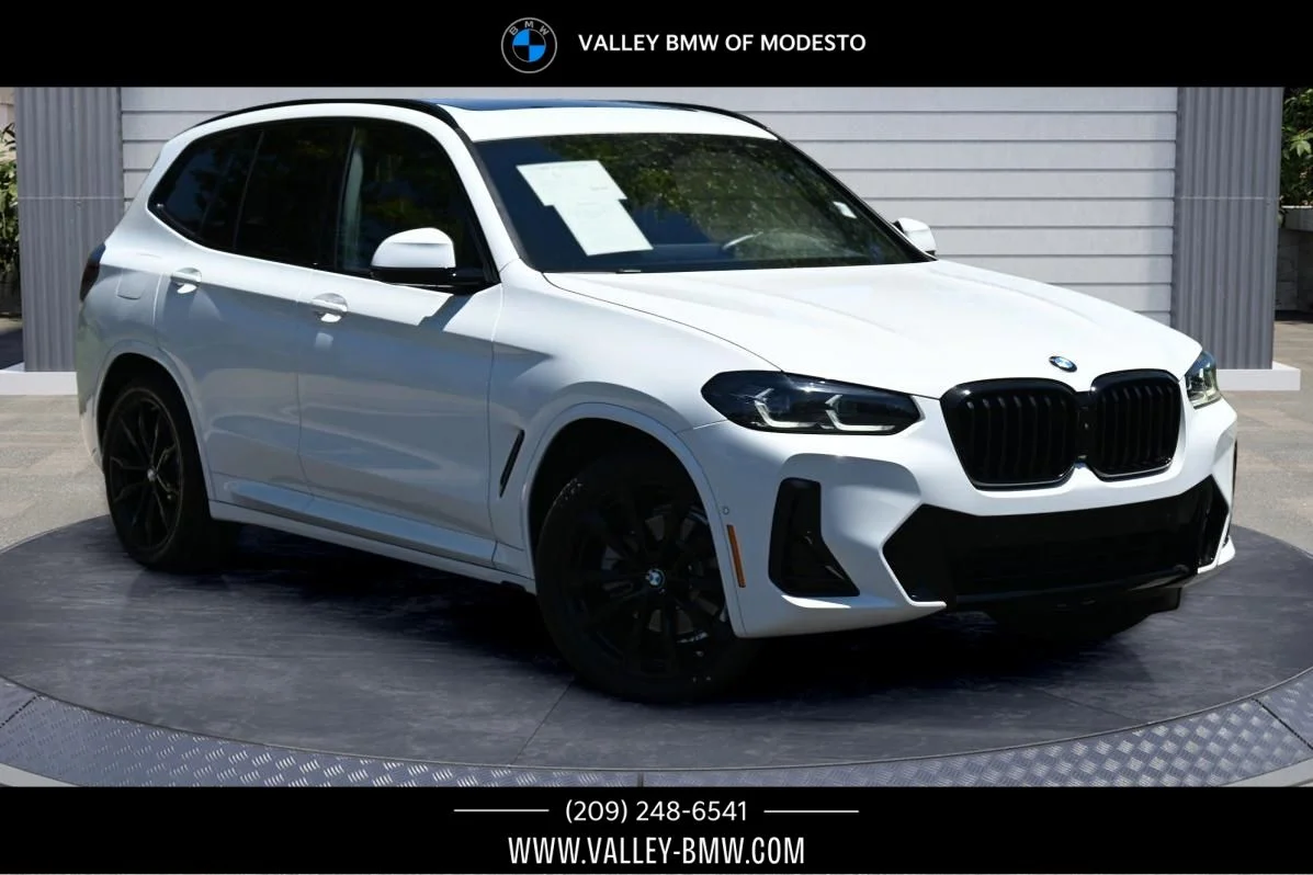 2023 BMW X3 xDrive30i's photo
