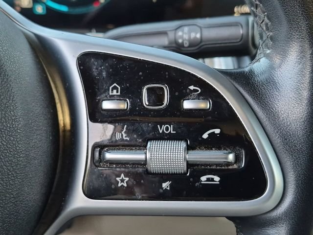 Used 2021  Mercedes-Benz GLB 250 image 16