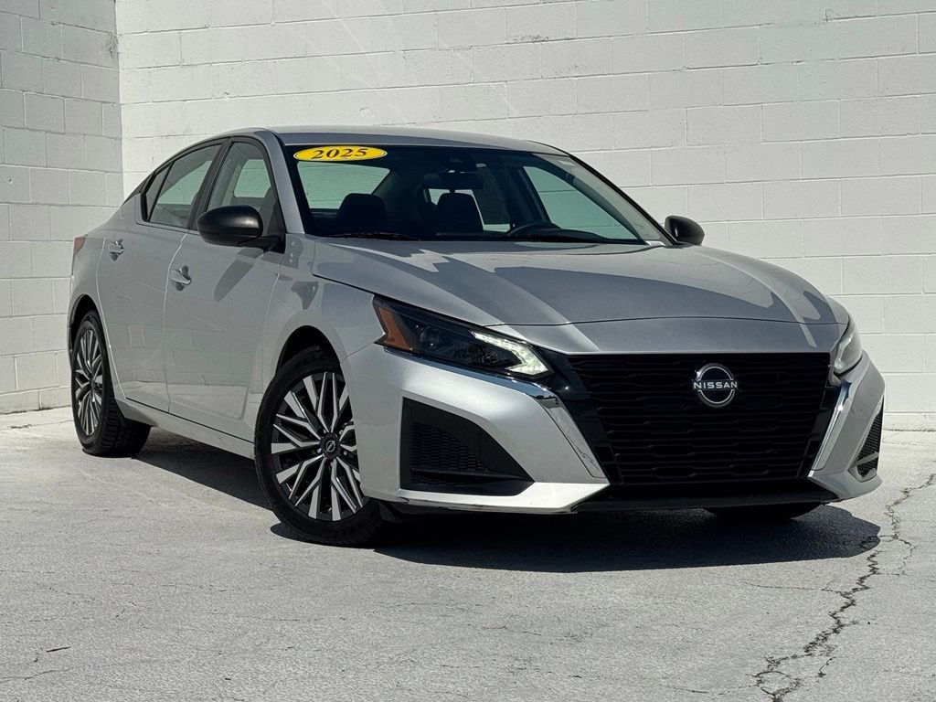 Used 2025 Silver Nissan 2.5 SV image 1