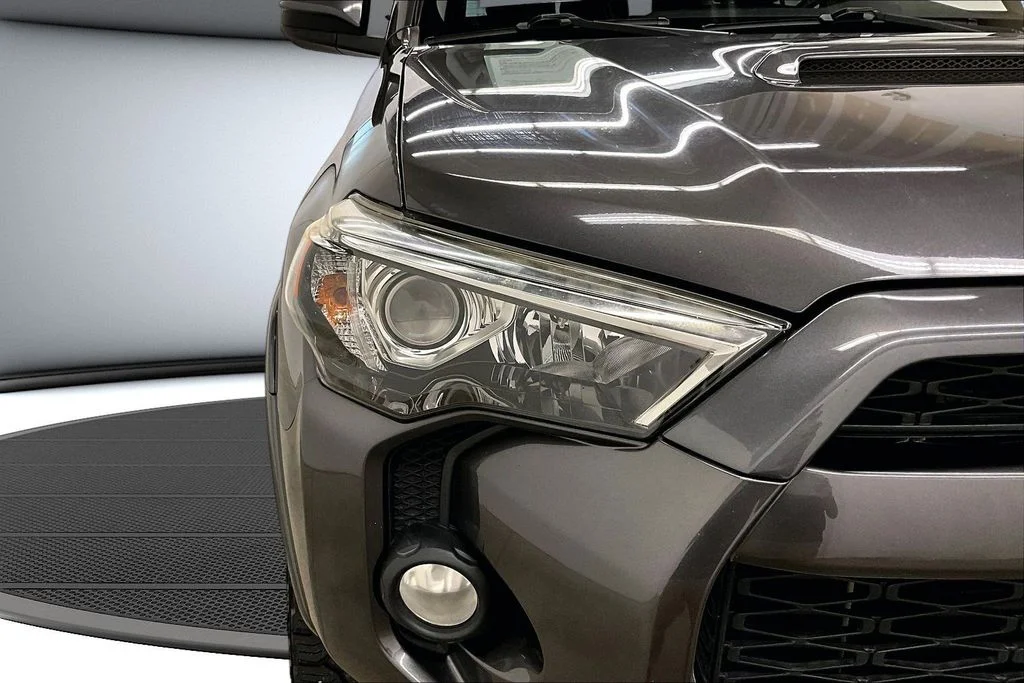 Used 2018 Gray Toyota TRD Off-Road image 30