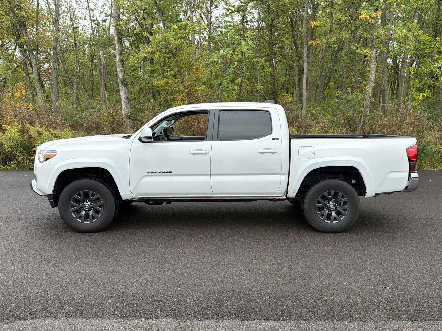 Used 2023 Ice Cap Toyota SR5 V6 image 6