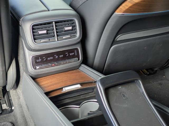 Used 2023  Mercedes-Benz Maybach GLS 600 image 17