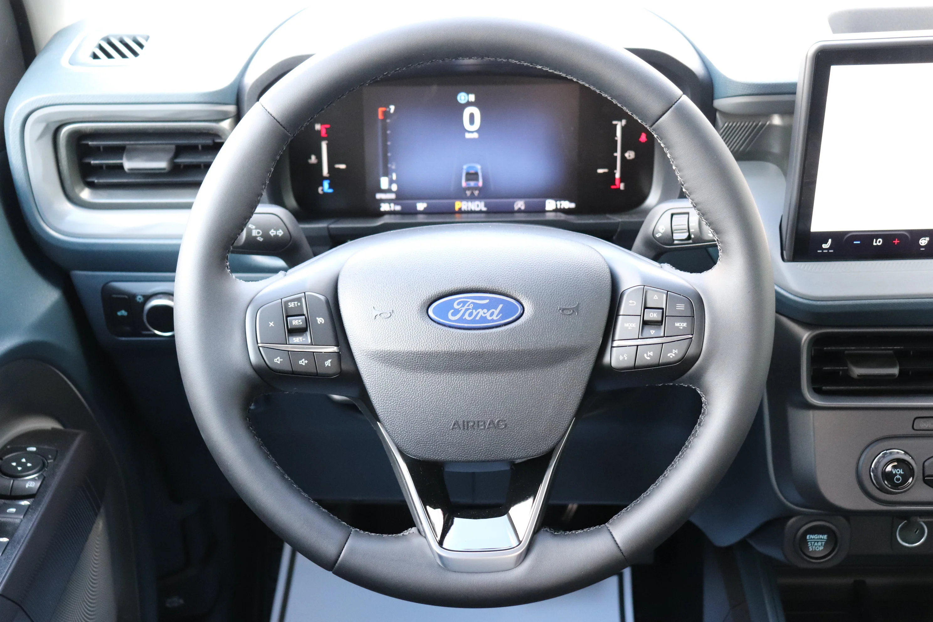 New 2026 OXFORD WHITE Ford XLT image 9
