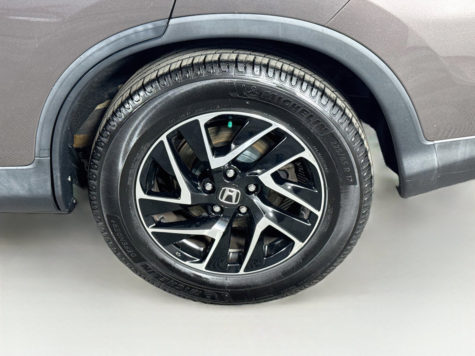 Used 2016 Urban Titanium Metallic Honda SE image 9