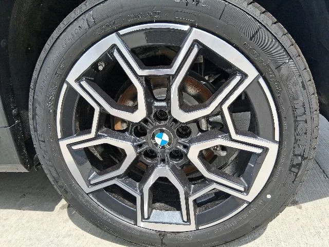 New 2026 Mineral White Metallic BMW xDrive28i image 14