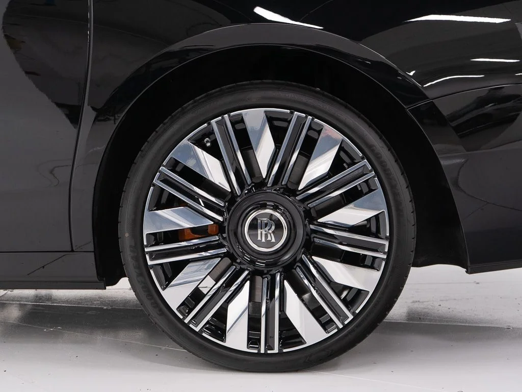 New 2027 Black Diamond Rolls-Royce  image 50