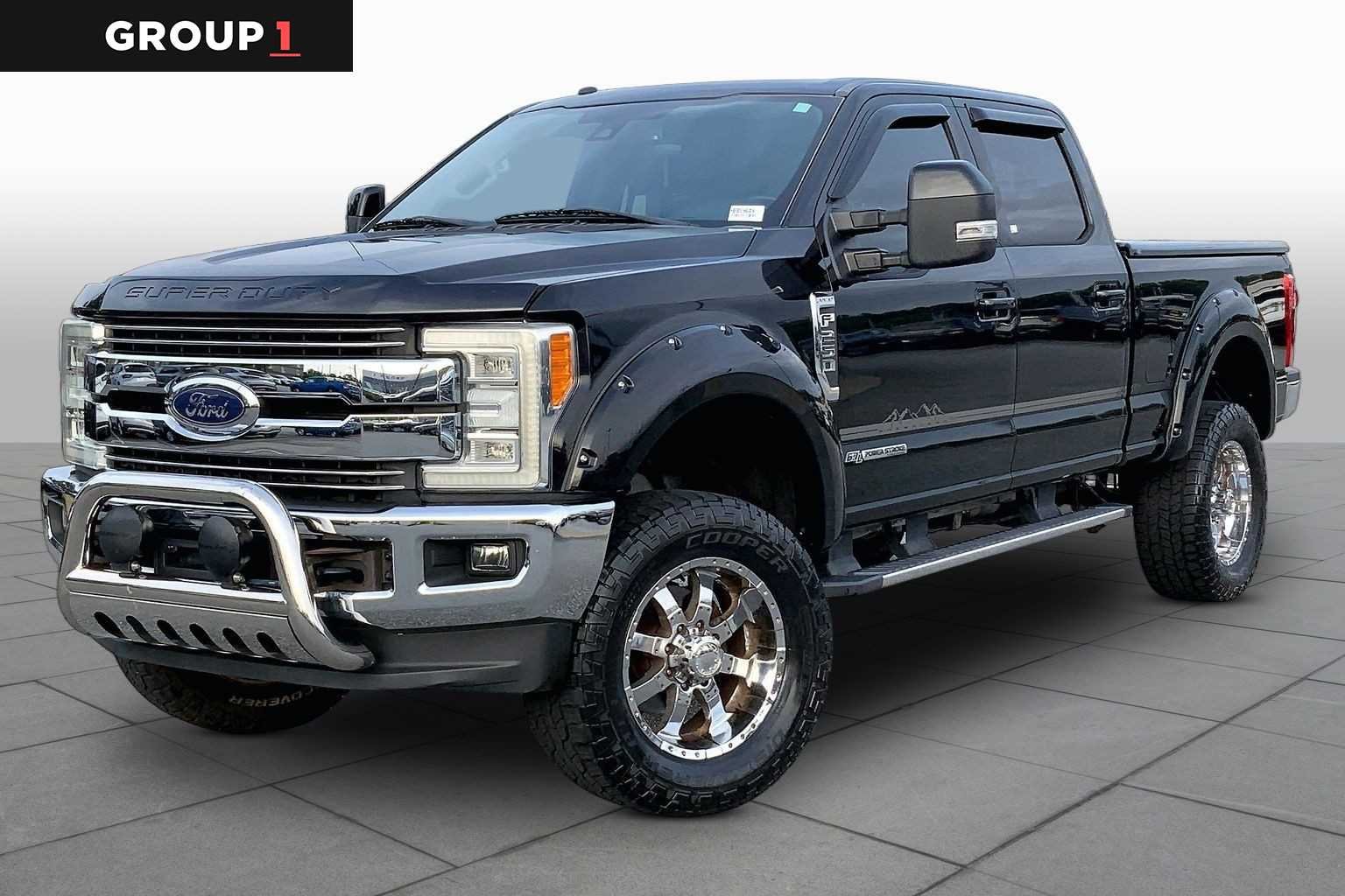 2017 Ford F-250 Lariat 4x4 Crew Cab 6-3/4' Box's photo