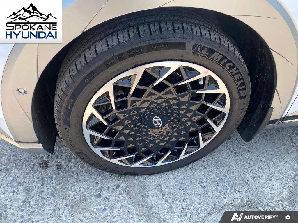 Certified Used 2024 Atlas White Hyundai Limited image 9