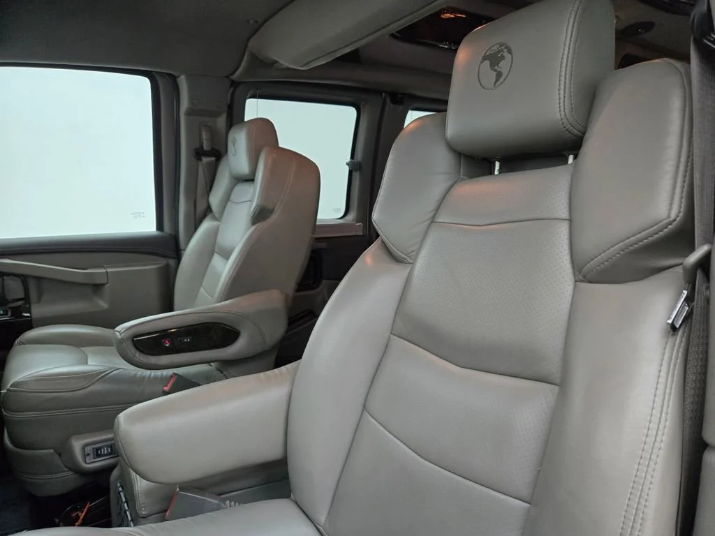 2023 Chevrolet Express Cargo Work Van - Photo 20