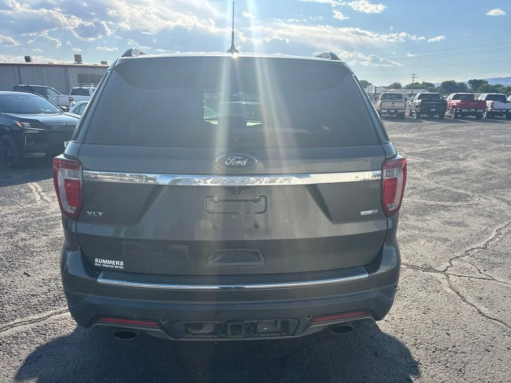 Used 2018 Magnetic Ford XLT image 5