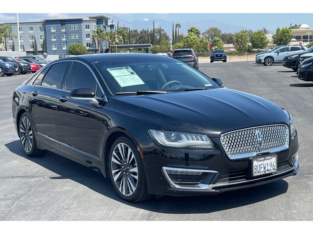 Used 2018 Black Velvet Lincoln Hybrid Reserve image 9