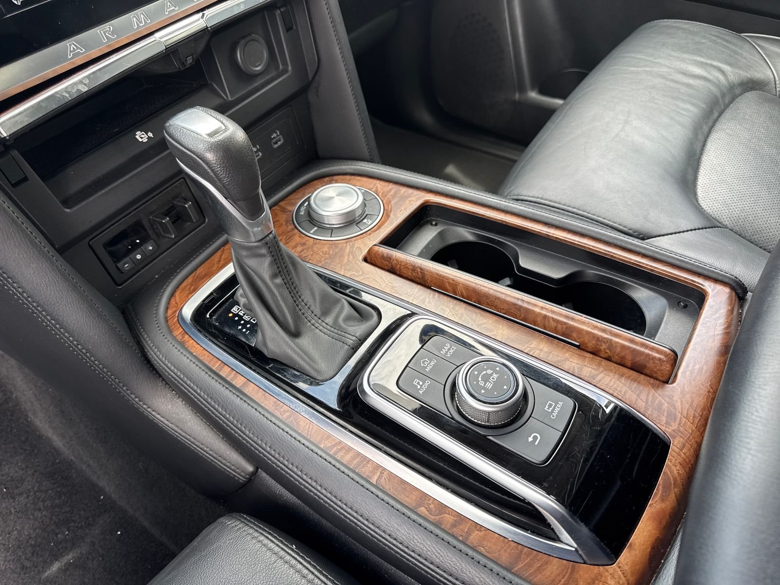 Used 2024 Silver Nissan SL image 32