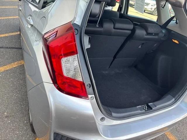Used 2015 Alabaster Silver Metallic Honda LX image 10