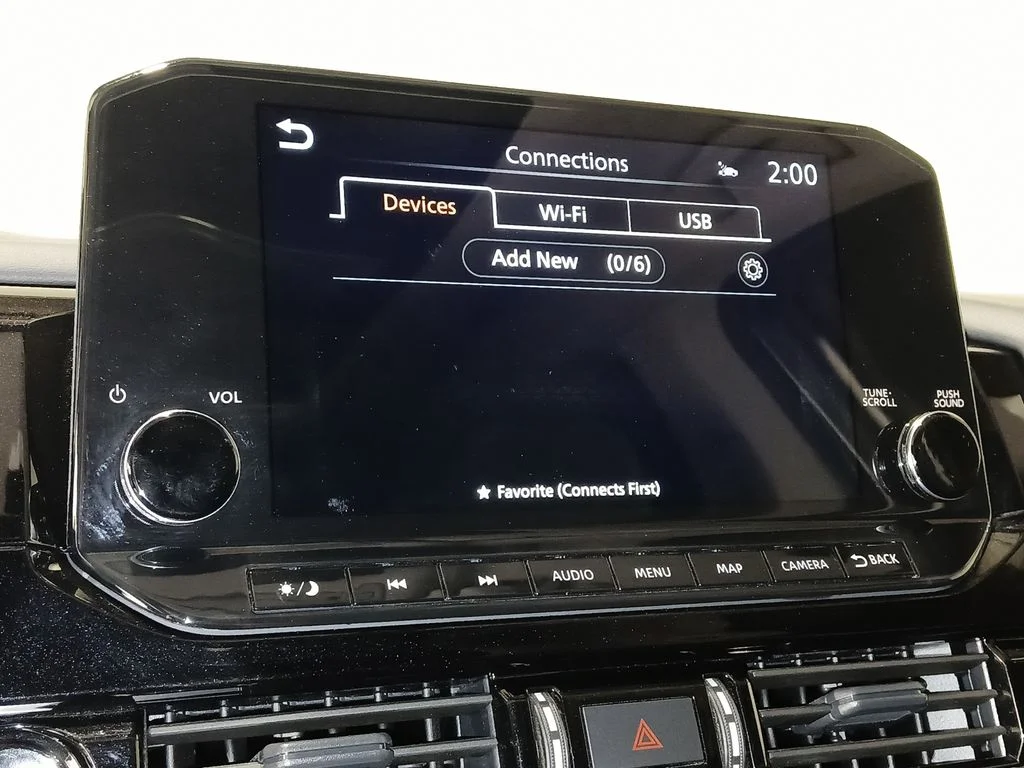 Used 2025 Gray Nissan Platinum image 27