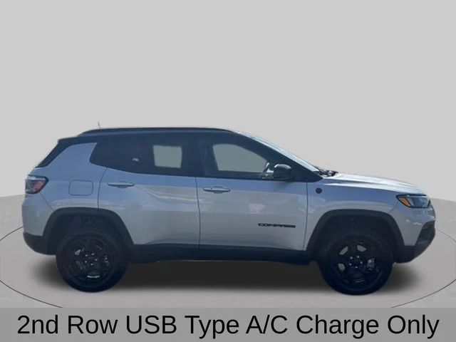 Used 2024 Silver Jeep Trailhawk image 9