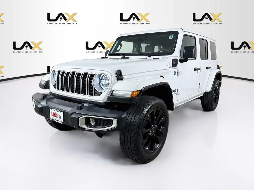 Used 2025 White Jeep Sahara 4xe image 3