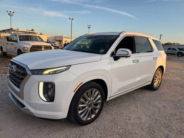 Used 2020 White Hyundai Limited image 5