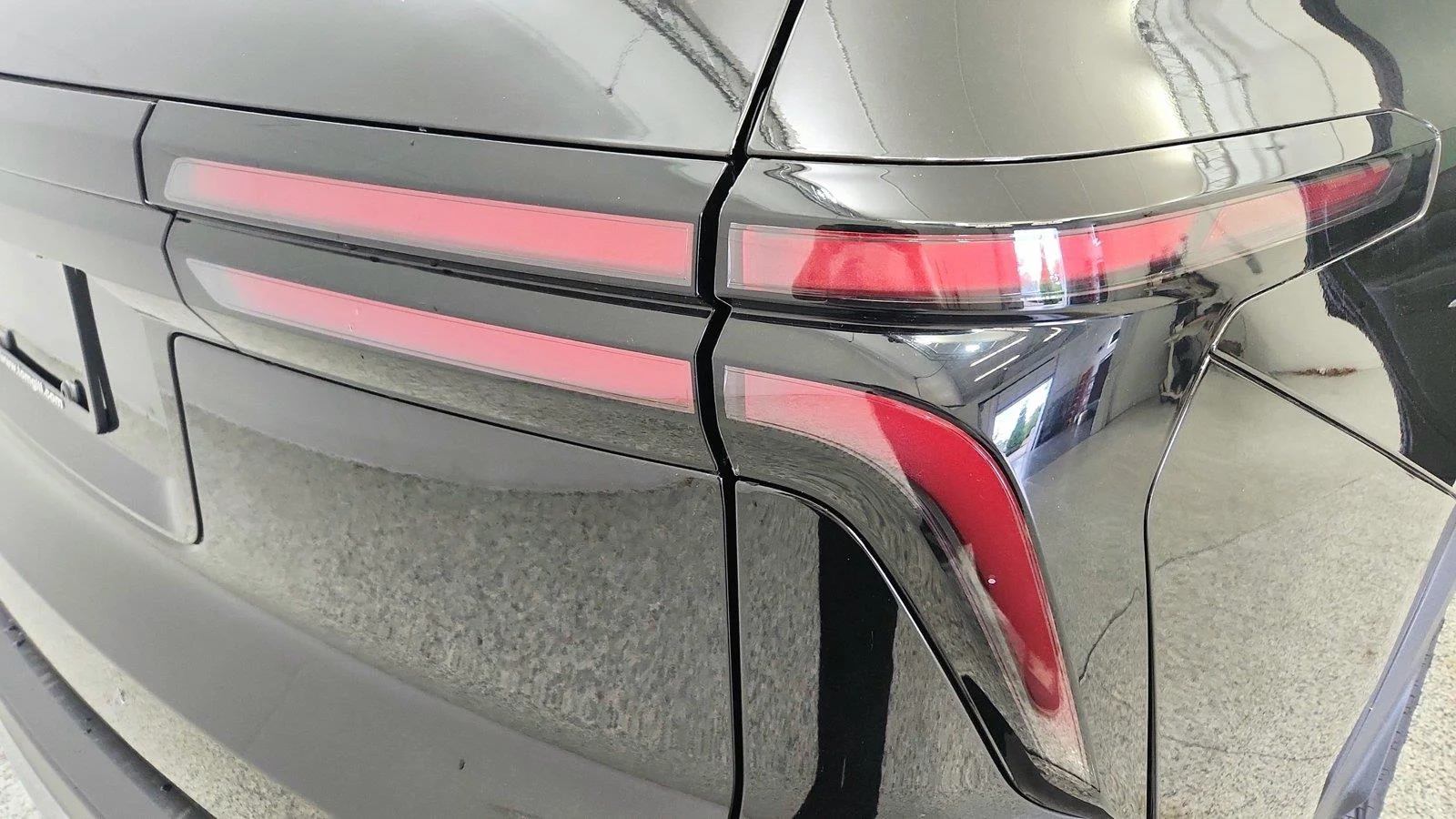 2027 Chevrolet Traverse Z71 - Photo 33