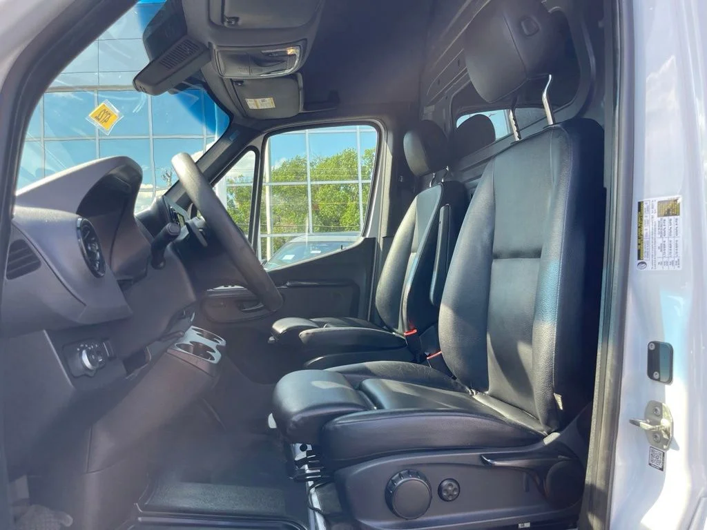 Used 2022 White Mercedes-Benz Cargo 170 WB image 14