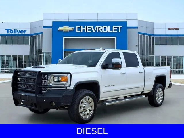 Used 2019 White GMC Denali image 3