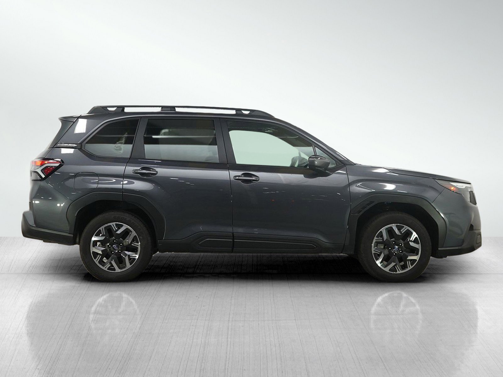 Used 2025 Gray Metallic Subaru Premium image 7