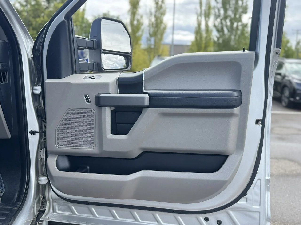 Used 2019 Ingot Silver Ford XLT image 43